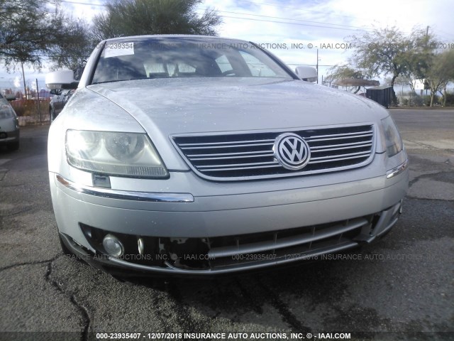 WVWAF63D148009771 - 2004 VOLKSWAGEN PHAETON 4.2 SILVER photo 6