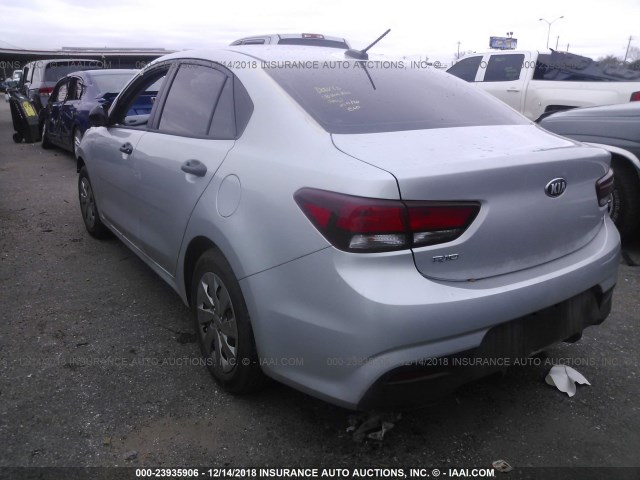 3KPA24AB0JE067759 - 2018 KIA RIO LX/S SILVER photo 3