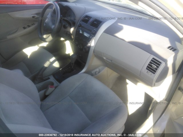 1NXBU40E39Z145891 - 2009 TOYOTA COROLLA S/LE/XLE GOLD photo 5