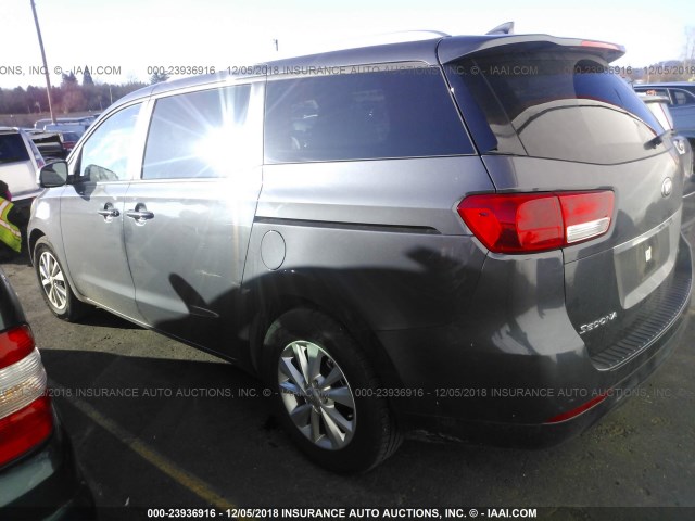 KNDMB5C15G6207276 - 2016 KIA SEDONA LX GRAY photo 3