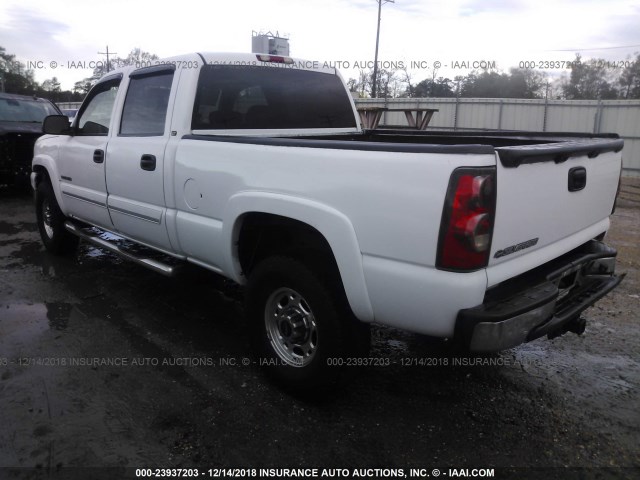 1GCHC23U26F169107 - 2006 CHEVROLET SILVERADO C2500 HEAVY DUTY WHITE photo 3