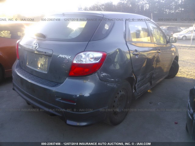 2T1KE40E69C020267 - 2009 TOYOTA COROLLA MATRIX S GRAY photo 4