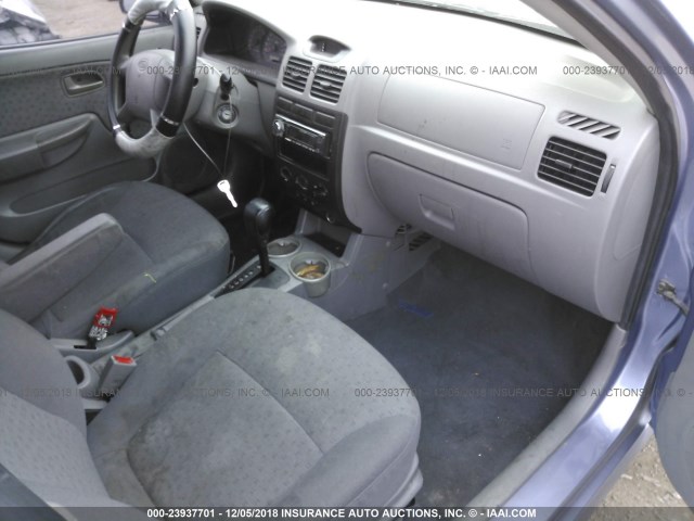 KNADC125136276211 - 2003 KIA RIO BLUE photo 5