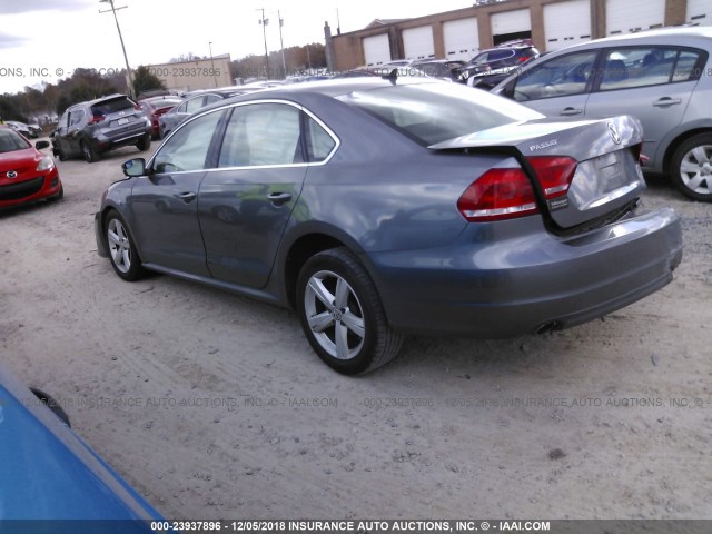 1VWBN7A35DC086354 - 2013 VOLKSWAGEN PASSAT SE GRAY photo 3