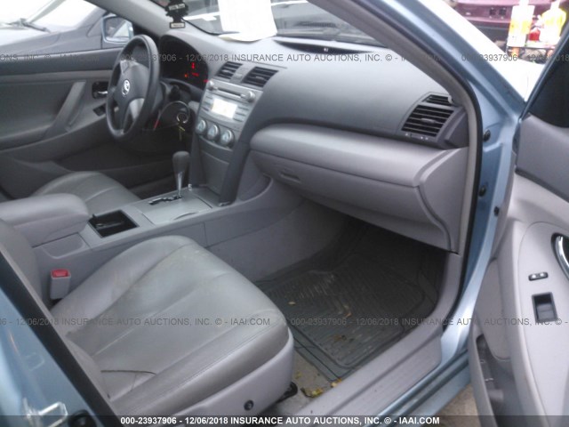 4T4BE46K99R135219 - 2009 TOYOTA CAMRY SE/LE/XLE 蓝色 照片 5