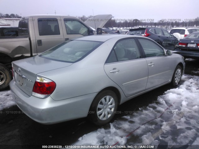 4T1BE32K45U058747 - 2005 TOYOTA CAMRY LE/XLE/SE GRAY photo 4