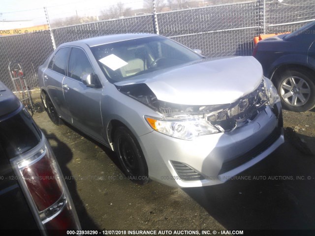 4T1BF1FK2CU021804 - 2012 TOYOTA CAMRY SE/LE/XLE 银色 照片 1