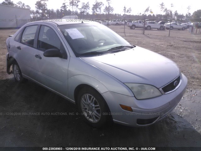 1FAHP34N57W326069 - 2007 FORD FOCUS ZX4/S/SE/SES GRAY photo 1