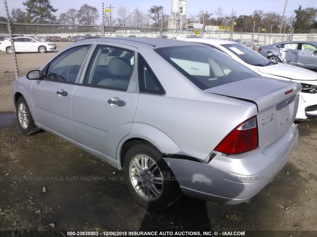 1FAHP34N57W326069 - 2007 FORD FOCUS ZX4/S/SE/SES GRAY photo 3