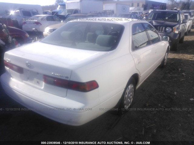 4T1BG22K7WU835265 - 1998 TOYOTA CAMRY CE/LE/XLE WHITE photo 4