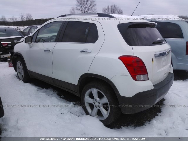 3GNCJTSB2FL168963 - 2015 CHEVROLET TRAX LTZ WHITE photo 3