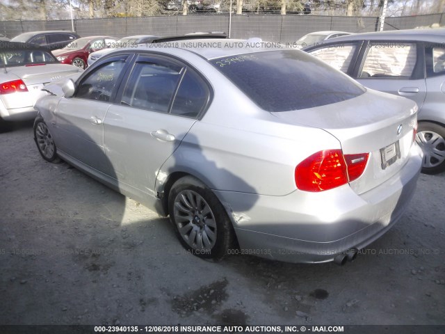 WBAPK53579A513876 - 2009 BMW 328 XI SULEV SILVER photo 3