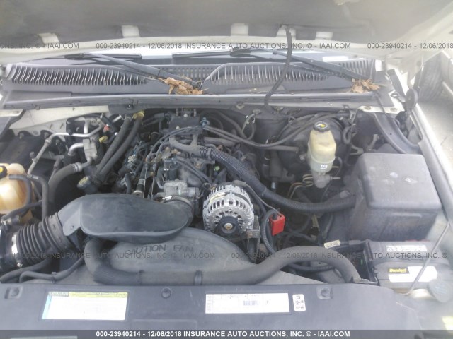 1GKEK13T61J111258 - 2001 GMC YUKON WHITE photo 10