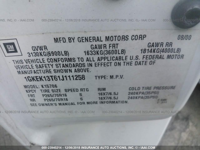 1GKEK13T61J111258 - 2001 GMC YUKON WHITE photo 9