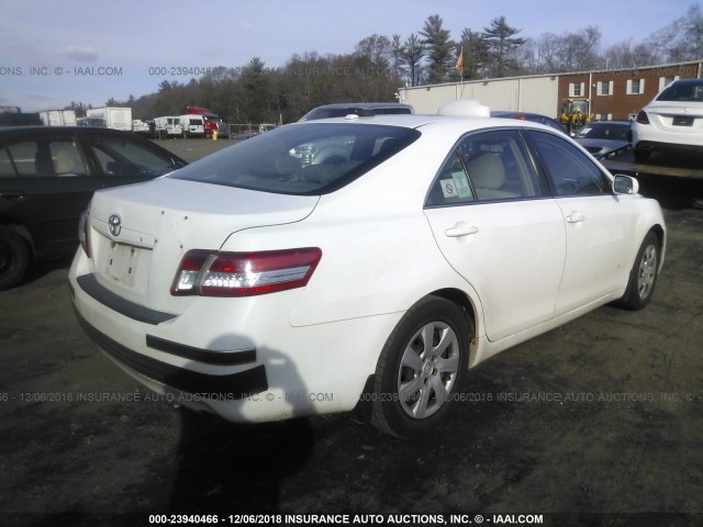 4T4BF3EK7BR166080 - 2011 TOYOTA CAMRY SE/LE/XLE WHITE photo 4