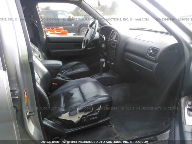 JN8DR09Y31W591170 - 2001 NISSAN PATHFINDER LE/SE/XE SILVER photo 5