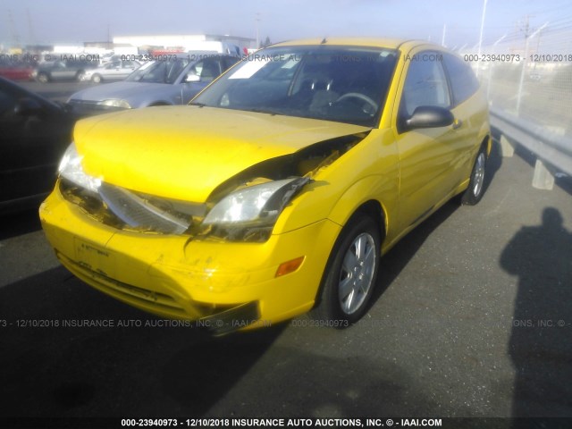 1FAFP31N87W253789 - 2007 FORD FOCUS ZX3/S/SE/SES YELLOW photo 2