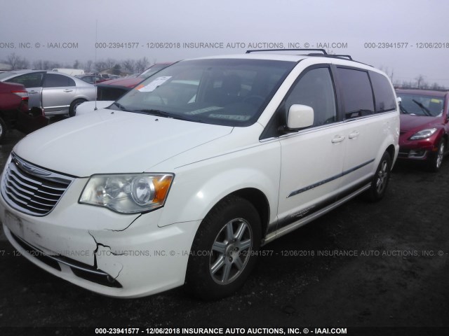 2A4RR5DG3BR702818 - 2011 CHRYSLER TOWN & COUNTRY TOURING WHITE photo 2