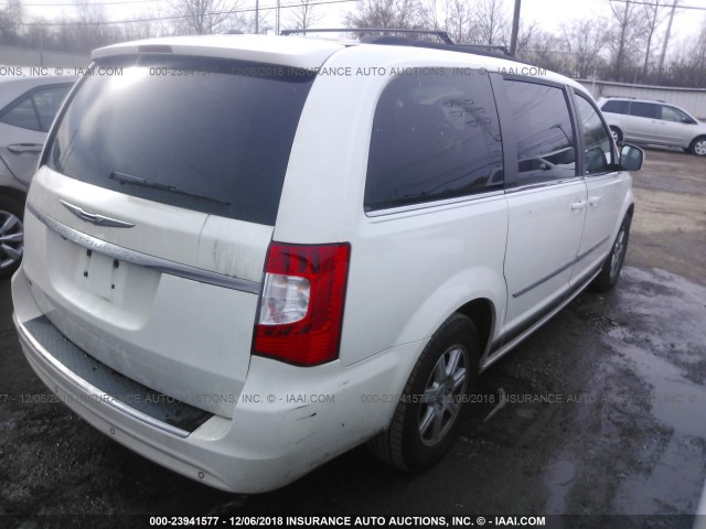 2A4RR5DG3BR702818 - 2011 CHRYSLER TOWN & COUNTRY TOURING WHITE photo 4