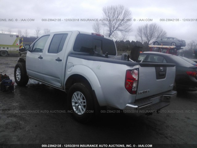 1N6AD0EV4JN713112 - 2018 NISSAN FRONTIER S/SV/SL/PRO-4X SILVER photo 3