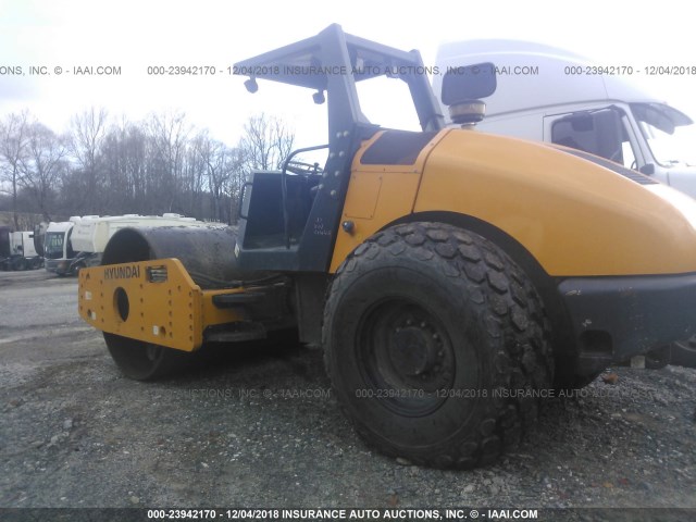 26012311E117388 - 2016 HYUNDAI HR120C-9  YELLOW photo 3