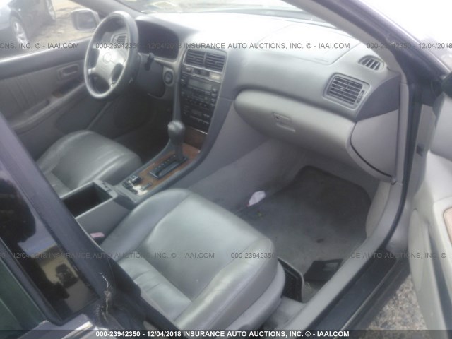 JT8BF28G3X0227597 - 1999 LEXUS ES 300 GRAY photo 5