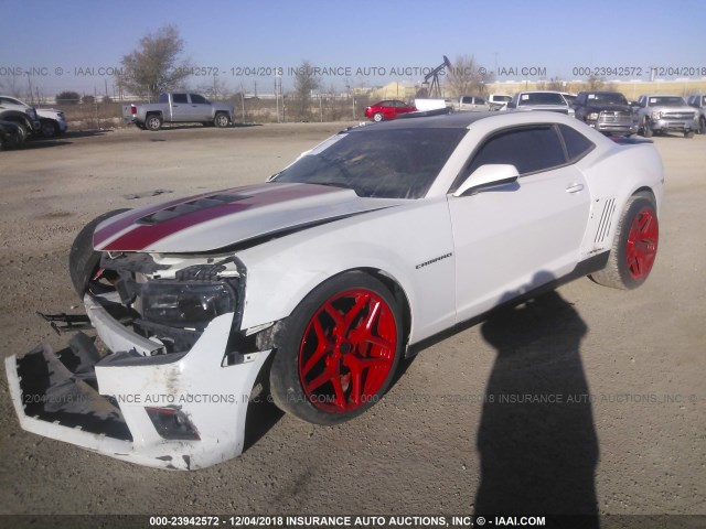 2G1FK1EJXE9228783 - 2014 CHEVROLET CAMARO 2SS WHITE photo 2