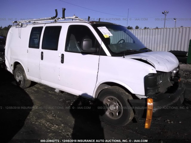 1GCFG15X561275013 - 2006 CHEVROLET EXPRESS G1500  WHITE photo 1