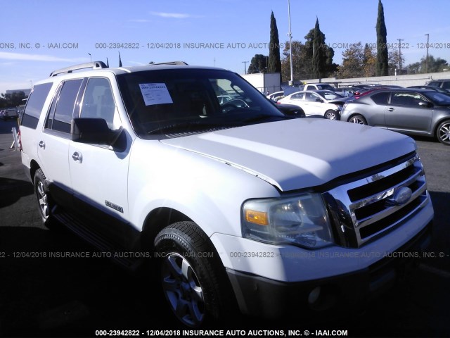 1FMFU165X7LA48195 - 2007 FORD EXPEDITION XLT WHITE photo 1