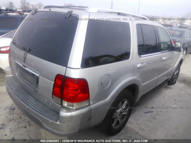 5LMEU88H45ZJ16946 - 2005 LINCOLN AVIATOR 银色 照片 4