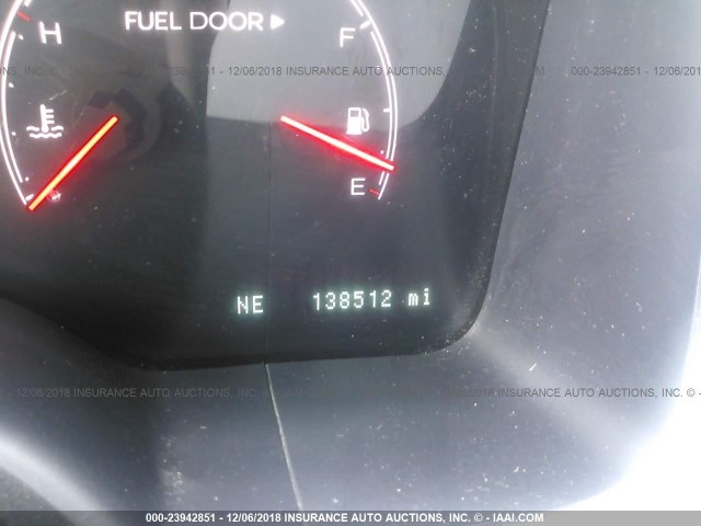 5LMEU88H45ZJ16946 - 2005 LINCOLN AVIATOR 银色 照片 7