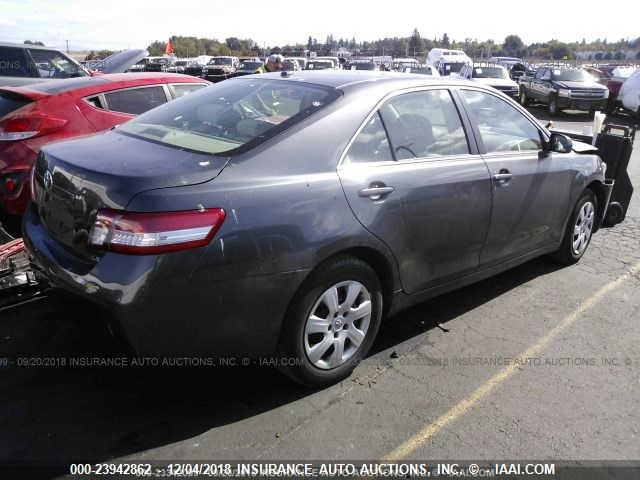 4T4BF3EK6BR147942 - 2011 TOYOTA CAMRY SE/LE/XLE GRAY photo 4