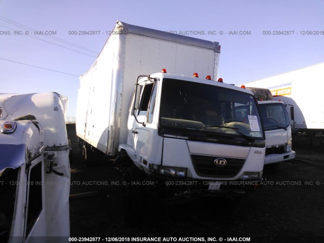 JNAPA80H05AS50293 - 2005 NISSAN DIESEL UD2600 WHITE photo 1