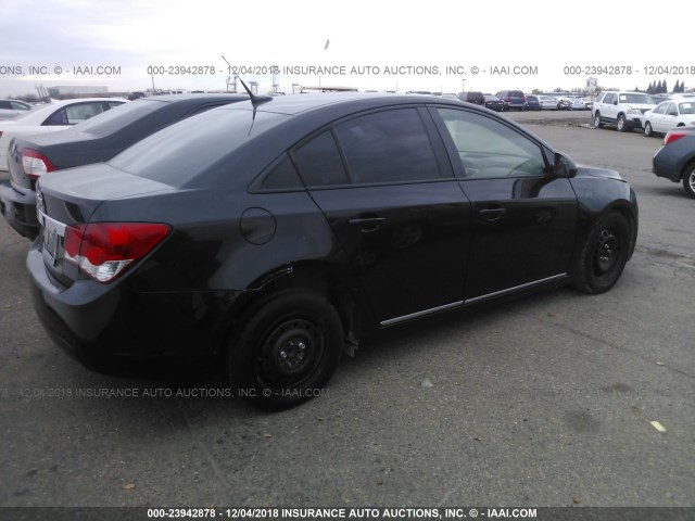 1G1PA5SG7E7407579 - 2014 CHEVROLET CRUZE LS BLACK photo 4