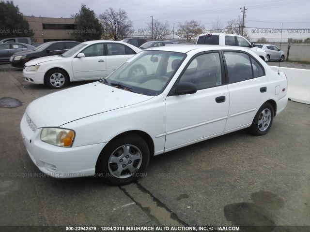 KMHCG45C32U314316 - 2002 HYUNDAI ACCENT GL WHITE photo 2