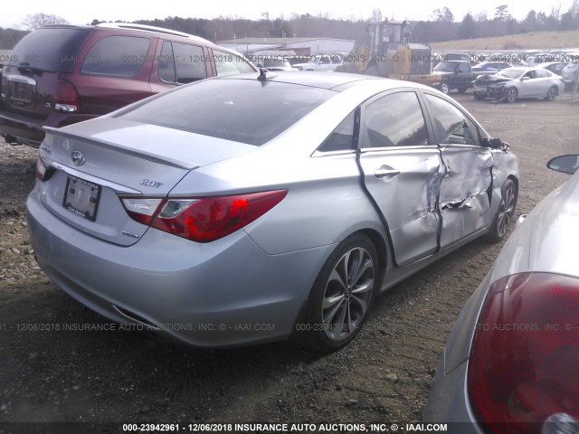 5NPEC4AB2DH595284 - 2013 HYUNDAI SONATA SE/LIMITED SILVER photo 4