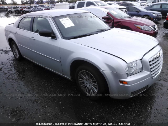 2C3KA43R98H208445 - 2008 CHRYSLER 300 LX SILVER photo 1