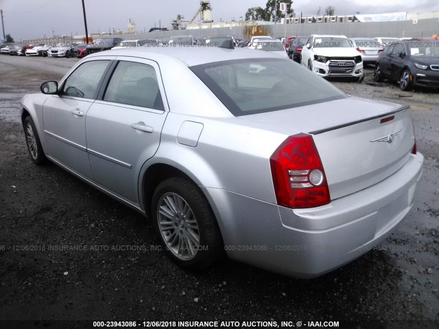 2C3KA43R98H208445 - 2008 CHRYSLER 300 LX SILVER photo 3