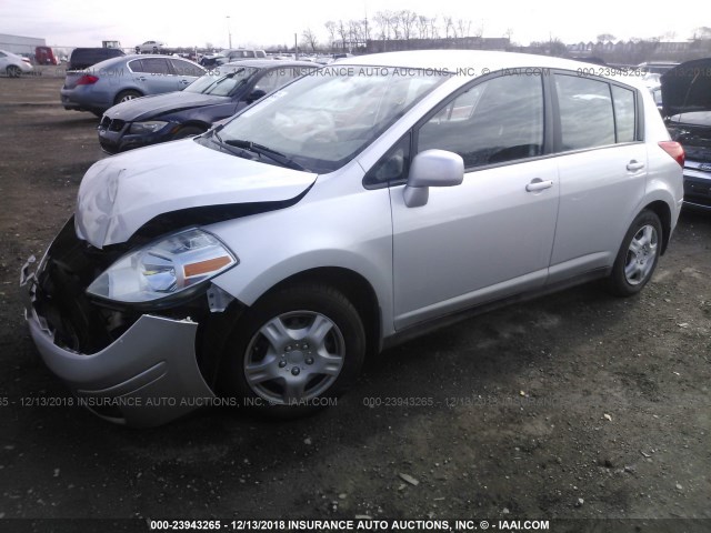 3N1BC1CP4CL364754 - 2012 NISSAN VERSA S/SL SILVER photo 2