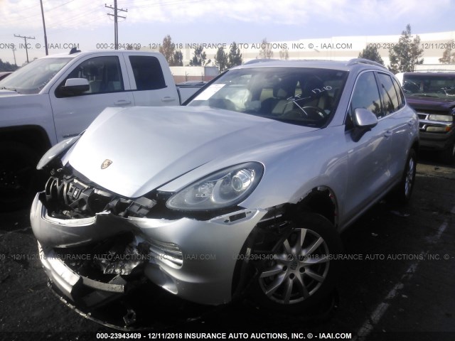 WP1AA2A21CLA12561 - 2012 PORSCHE CAYENNE SILVER photo 2