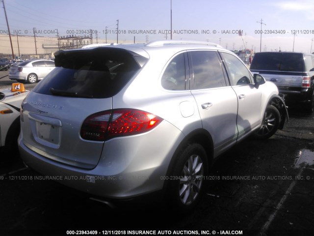 WP1AA2A21CLA12561 - 2012 PORSCHE CAYENNE SILVER photo 4