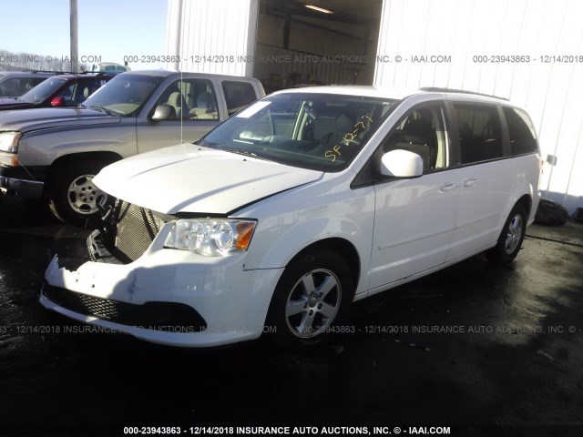 2C4RDGCG4DR523174 - 2013 DODGE GRAND CARAVAN SXT WHITE photo 2