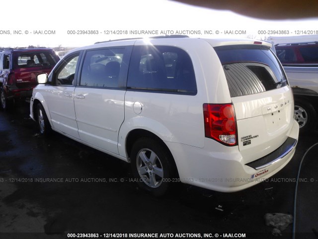 2C4RDGCG4DR523174 - 2013 DODGE GRAND CARAVAN SXT WHITE photo 3