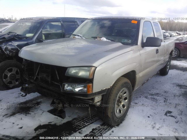 1GCEC19T96Z167266 - 2006 CHEVROLET SILVERADO C1500 SILVER photo 2