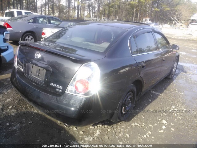 1N4BL11D03C321097 - 2003 NISSAN ALTIMA SE BLACK photo 4