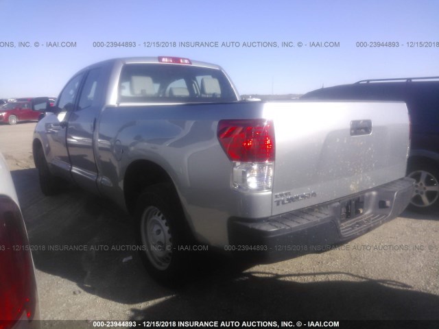 5TFRU5F16AX021792 - 2010 TOYOTA TUNDRA DOUBLE CAB SR5 SILVER photo 3