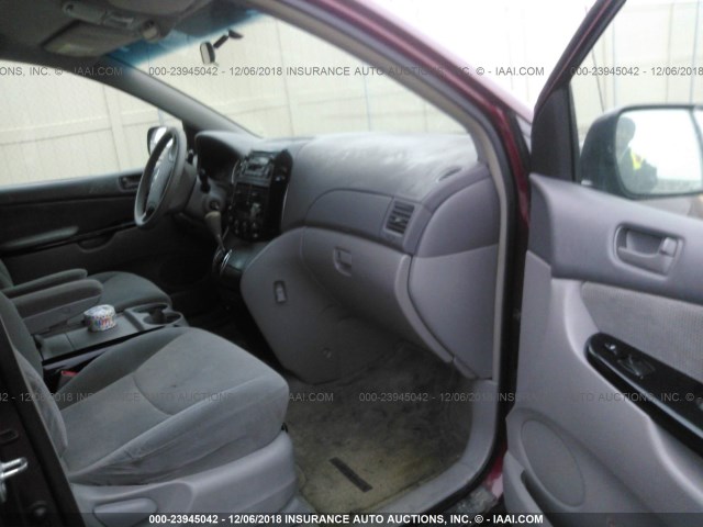 5TDZA23C04S136525 - 2004 TOYOTA SIENNA CE/LE MAROON photo 5