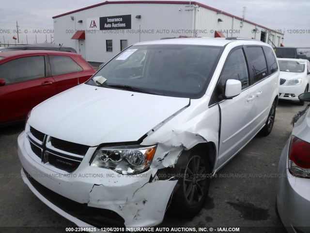 2C4RDGCG4HR801304 - 2017 DODGE GRAND CARAVAN SXT WHITE photo 2