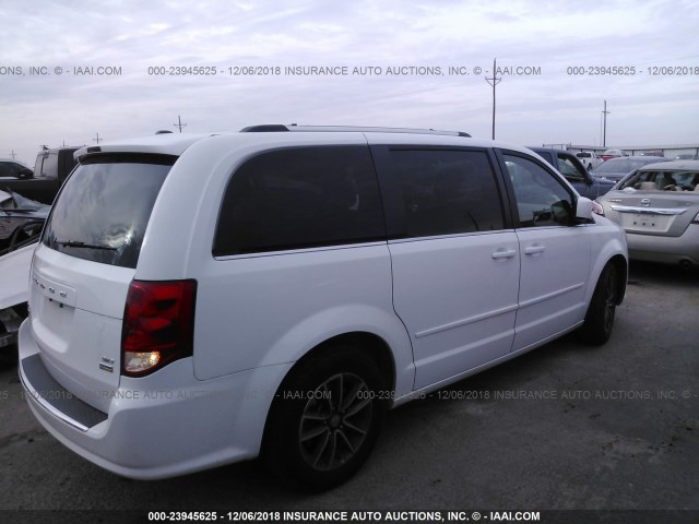 2C4RDGCG4HR801304 - 2017 DODGE GRAND CARAVAN SXT WHITE photo 4