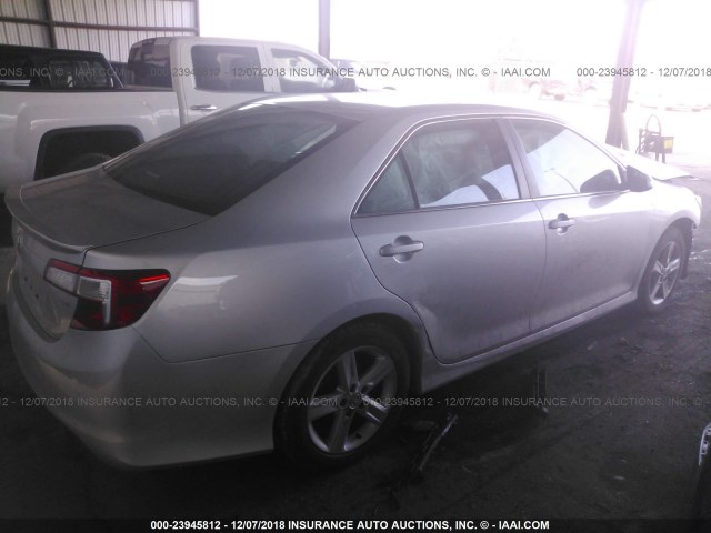 4T1BF1FK4EU378081 - 2014 TOYOTA CAMRY L/SE/LE/XLE 银色 照片 4